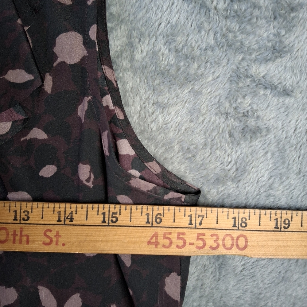 Ann Taylor Loft Womens Top Sleeveless‎ Ruffle V Neck Size XS - Picture 6 of 9
